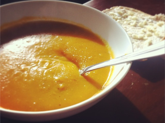 Hearty_pumpkin___lentil_soup
